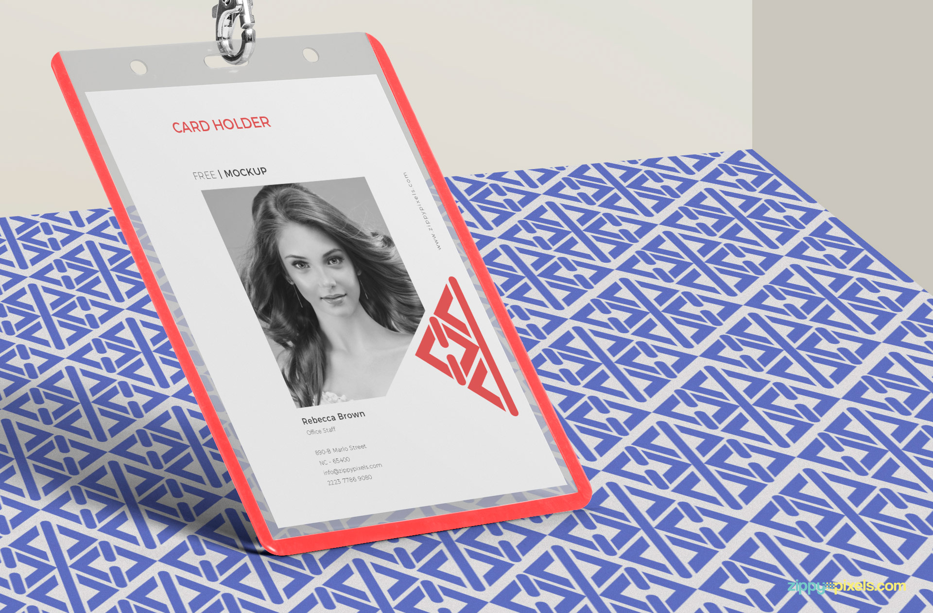 Change the design of the card with a single click using the smart object.