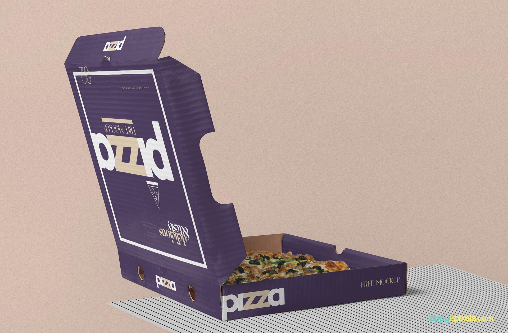 Free pizza box mockup PSD.